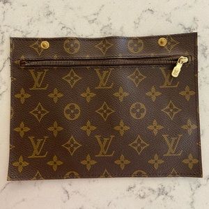 Louis Vuitton Randonne GM pouch